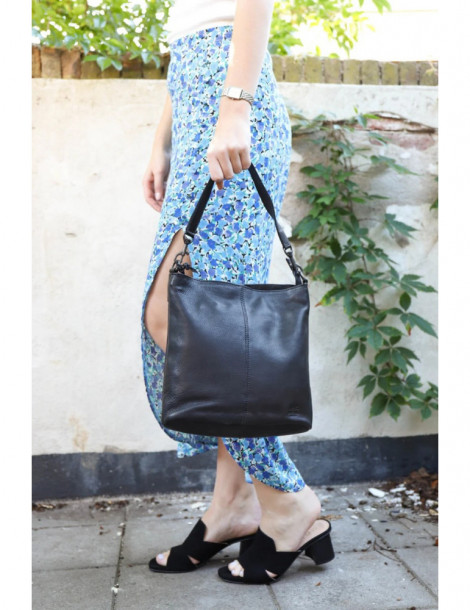 BEAR Sac Caprica - Black