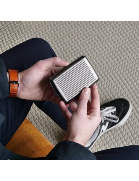 OGON DESIGN Smart Case Stockholm Premium Titanium