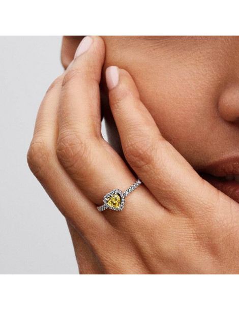 PANDORA Bague Cœur Surélevé Jaune Scintillant